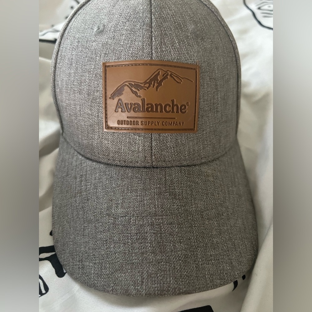 Avalanche grey hat